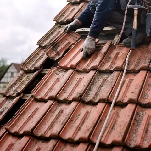 Asche Ufer – Dachreparatur